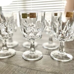 VTG Arcoroc France Artic Pattern Stemmed Wine Goblets Set of 8